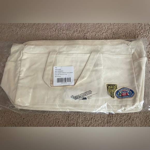 NWT Free People Kiss My Patch Tote - Picture 7 of 7